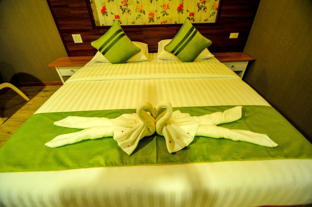 Lenoi Buri Hostel Phatthalung Εξωτερικό φωτογραφία